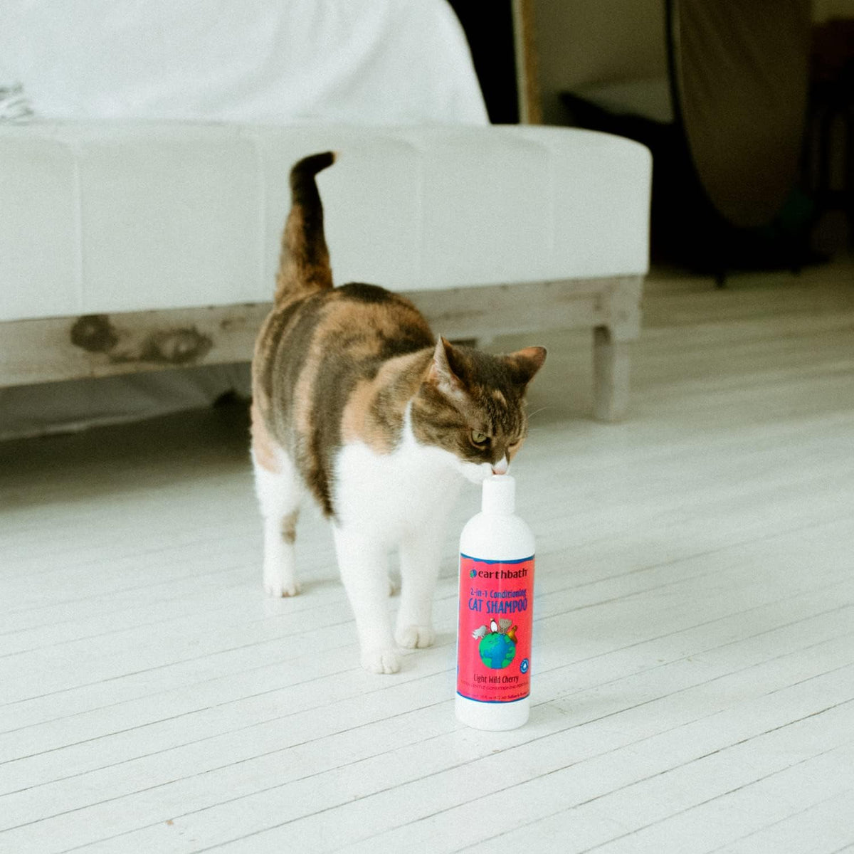 Earthbath 2 In 1 Cat Conditioning Shampoo Light Wild Cherry