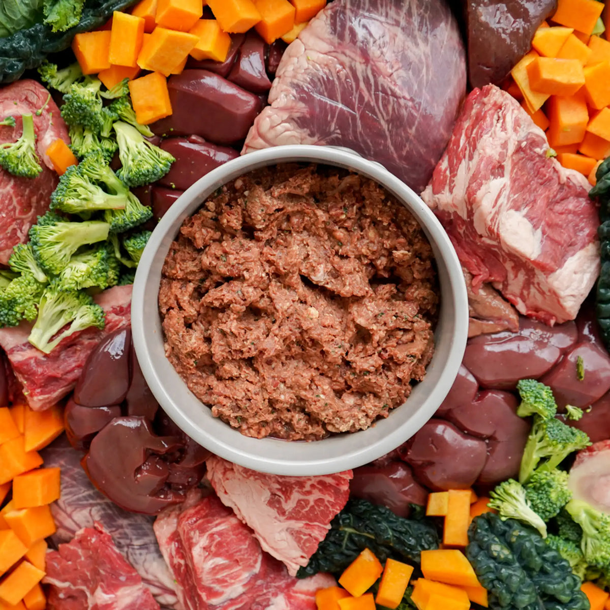 Oma&#39;s Pride Signature Canine Mix Beef &amp; Veggie Frozen Raw Dog Food