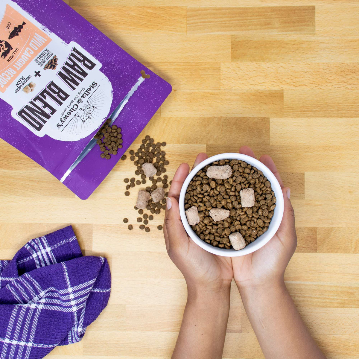 Stella &amp; Chewy&#39;s Kibble Raw Blend Wild Caught Cat Food